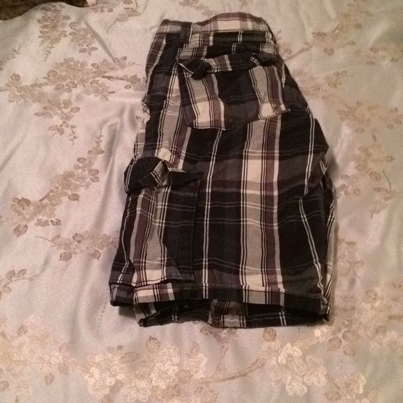Plaid blue and white shorts for boys - Picture 3 of 3